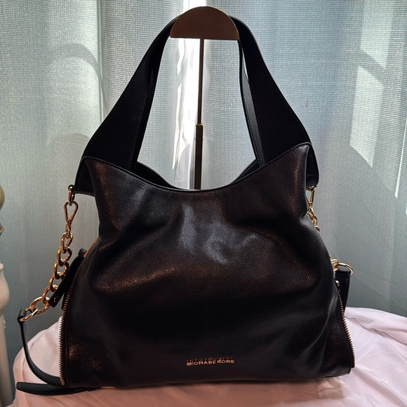 Michael Kors Black Leather And Gold Hardware Two-way Bag - Picture 1 of 9